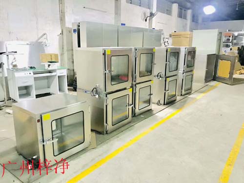 普通傳遞窗適用于對傳遞物品的衛(wèi)生要求不是特別高的場合，如一些非食品加工的工業(yè)環(huán)境。