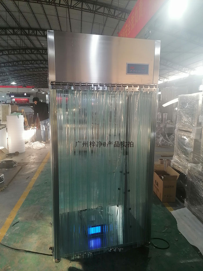 層流采樣車又叫潔凈采樣車或者無(wú)菌采樣車，層流罩