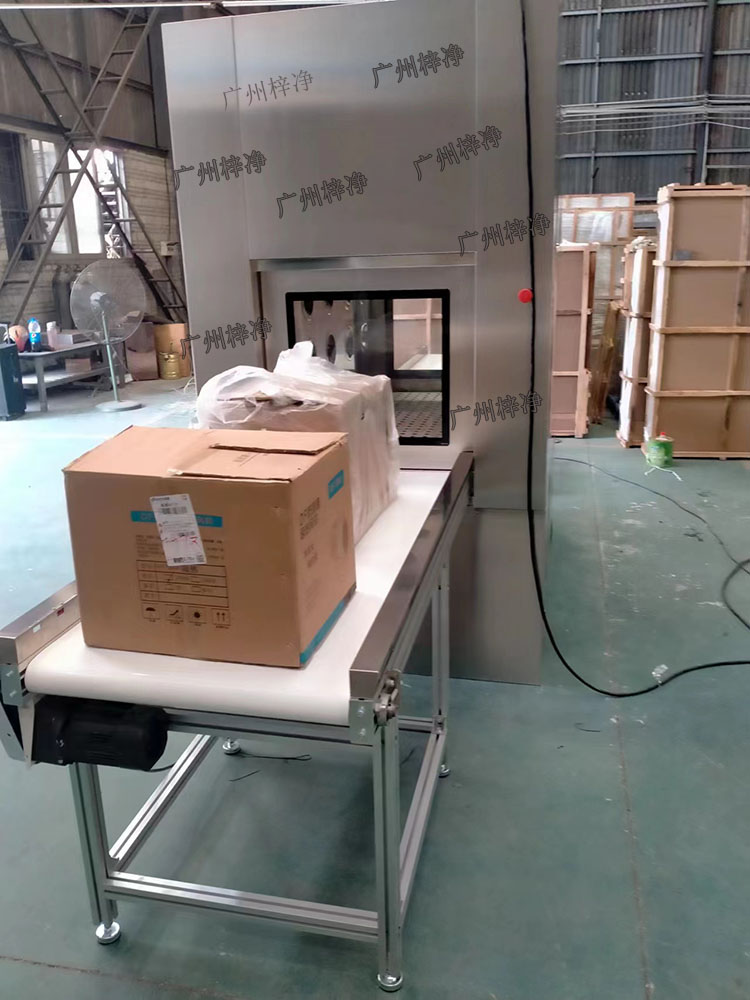 輸送線風淋傳遞窗與輸送線貨淋室是潔凈室中用于物品傳遞和空氣凈化的關鍵設備。