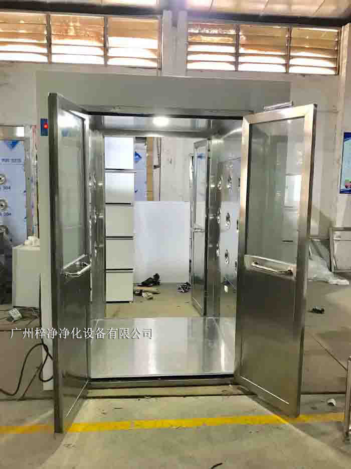 風(fēng)淋室作為潔凈室的重要組成部分