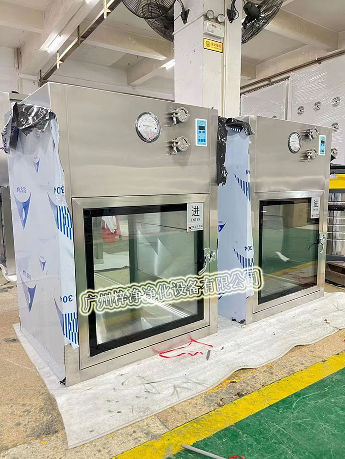 層流傳遞窗是潔凈室中常用的設(shè)備