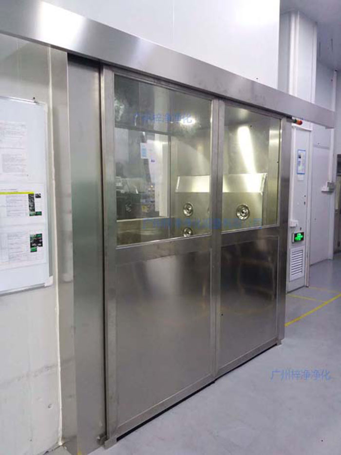 全自動感應風淋室在無塵車間的生產(chǎn)環(huán)境中
