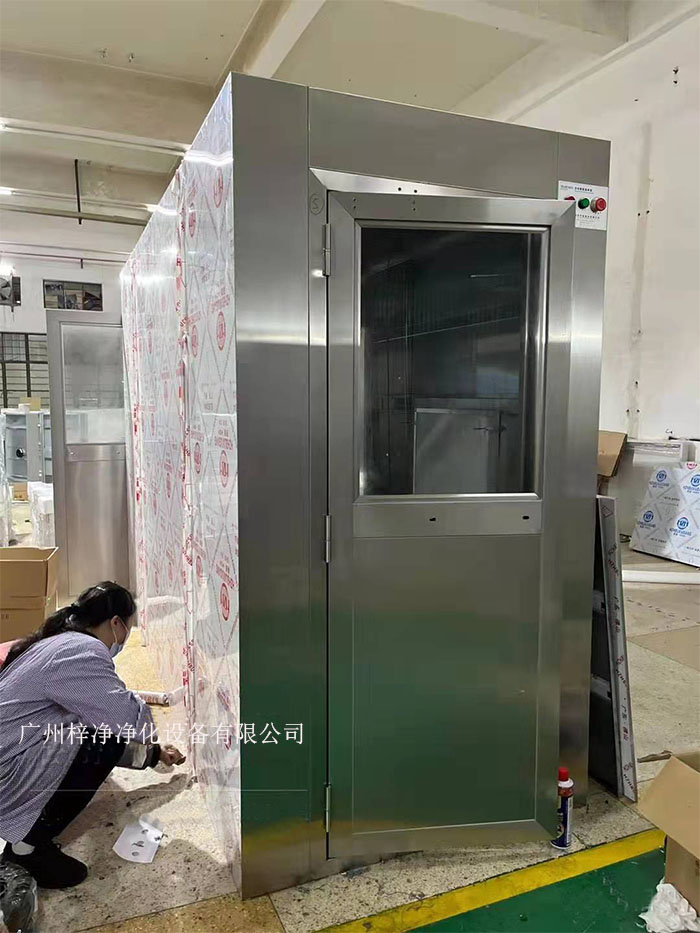 風淋室可能會遇到各種問題，影響風淋室正常運作和潔凈室的整體環(huán)境。