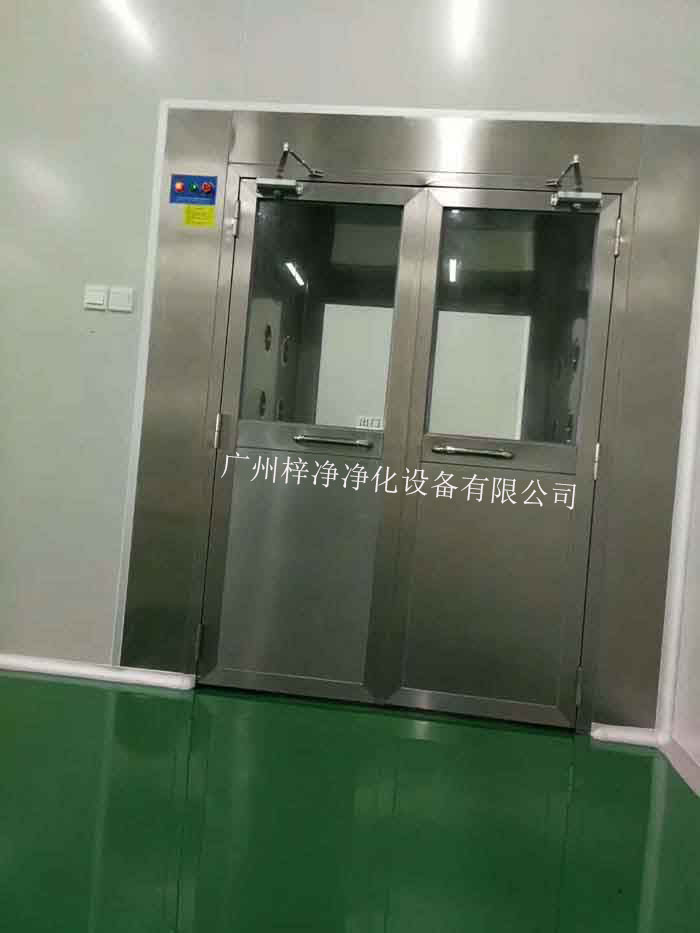 風淋室施工及驗收的規(guī)范性直接關(guān)系到潔凈室的使用效果和設(shè)備的正常運行