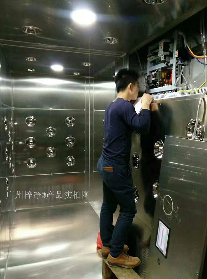 檢查風(fēng)淋室控制器是否損壞，按鈕是否失靈。